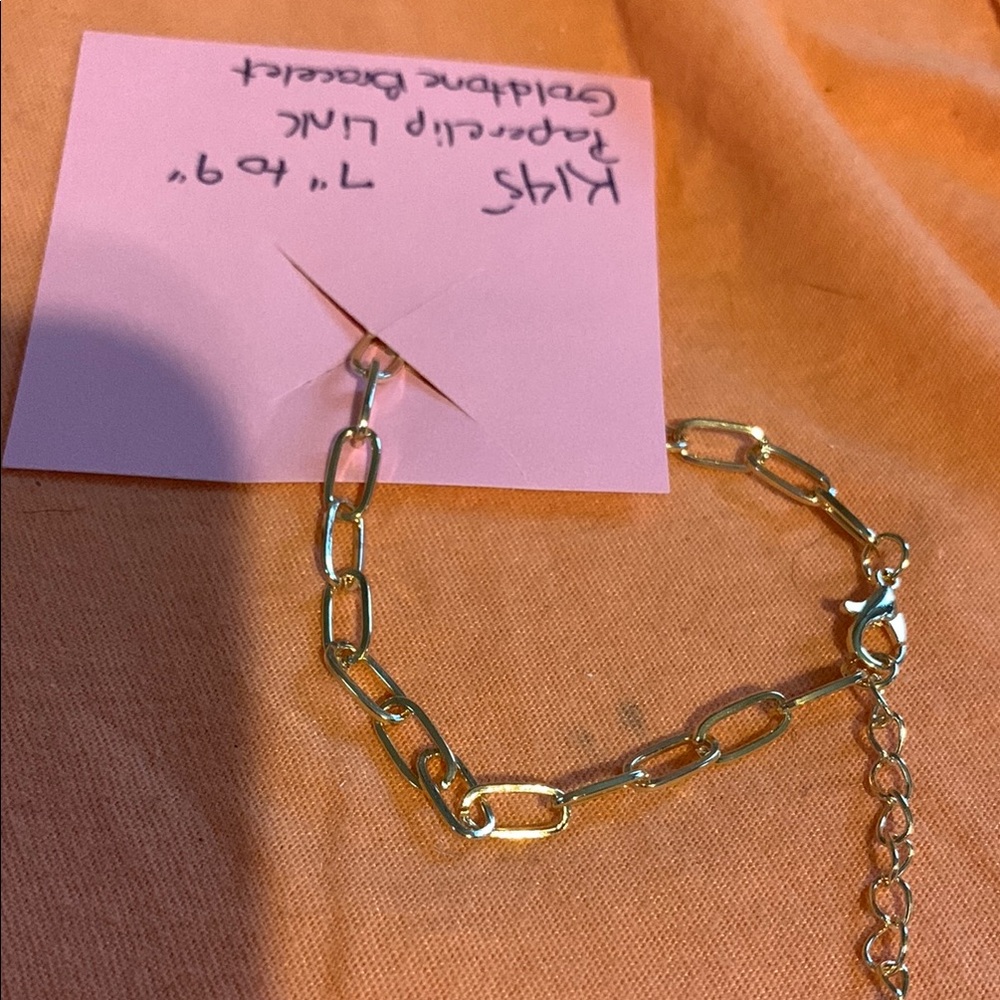 Gold Tone Paperclip Bracelet 7” to 9” -NWOT
